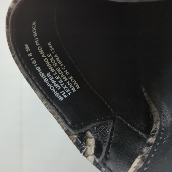 Steve Madden Snake Skin Print Block Heel Mule Slides 8.0 Black Gray - Picture 14 of 16